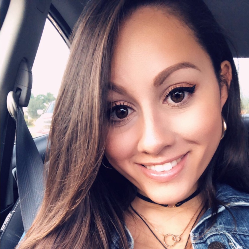 Meet your Posher, Asjayline